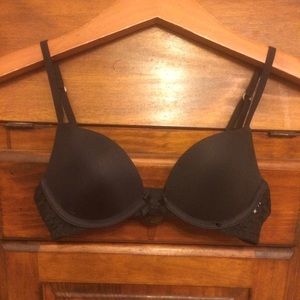 Gilly Hicks Plunge Bra