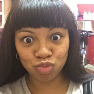 Meet your Posher, Nicole