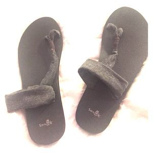 Sanuk sandals