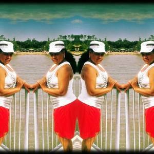 Meet your Posher, Reina