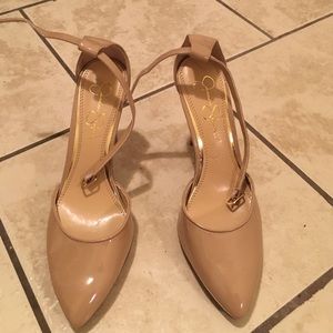 Jessica Simpson beige Patton leather heels
