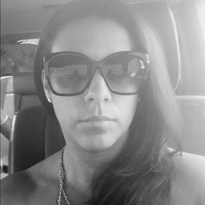 Meet your Posher, Gabriela