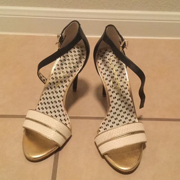 Jessica Simpson heels.