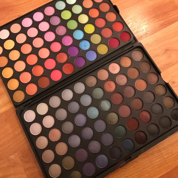 eye shadow palette