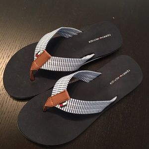 Tommy H Sandals.