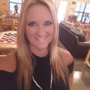 Meet your Posher, Christy