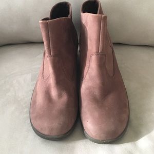Keen ankle boots