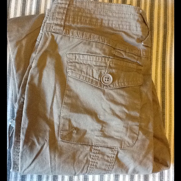 2 Petite Style & Co. Cargo Capri's