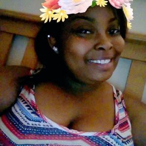 Meet your Posher, Carlysha