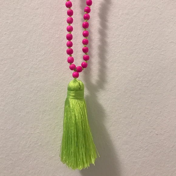 NWT tassel necklace