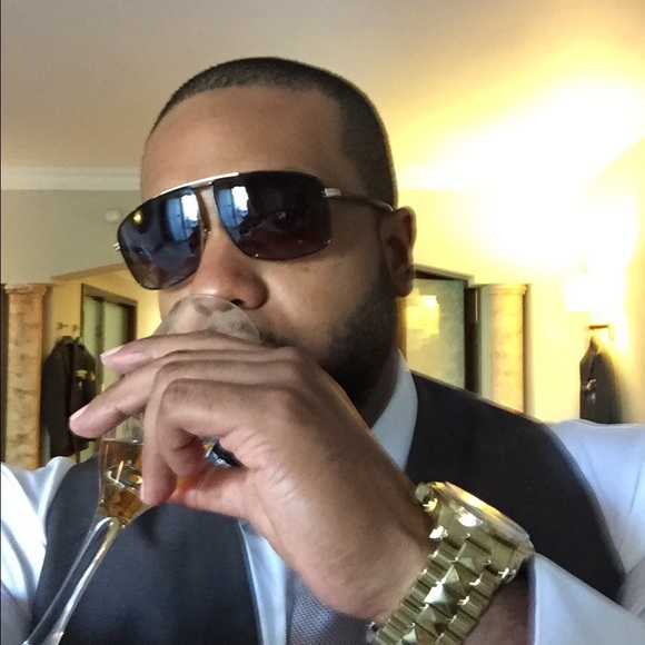 Meet your Posher, Gilberto - Picture 1 of 1