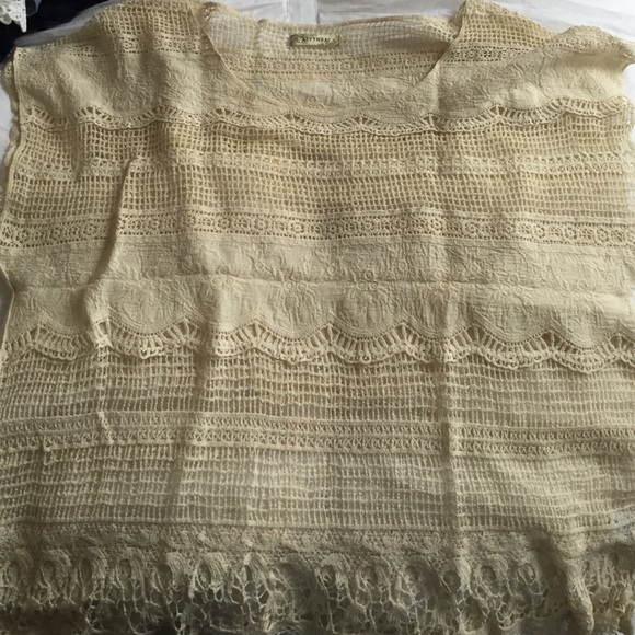 Forever 21 cream lace top - Picture 1 of 2