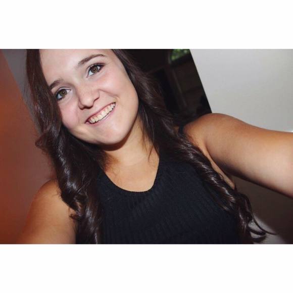 Meet your Posher, Carleigh