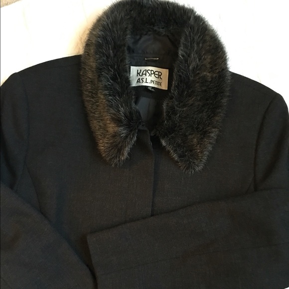 Kasper wool blazer with fur collar trim