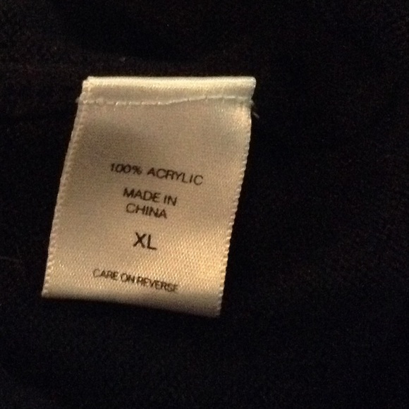 RUFFLES ARE BACK - Picture 3 of 3