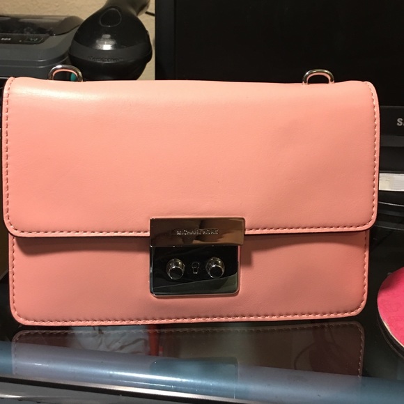 New Michael Kors Sloan Gusset leather Cross body