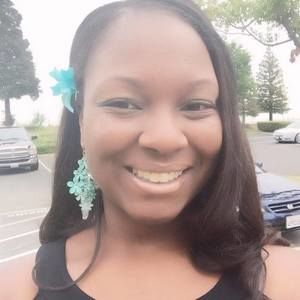 Meet your Posher, Janelle