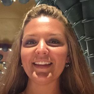 Meet your Posher, Lori