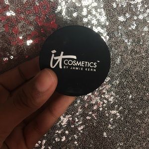 It Cosmetics Micro Pore Powder