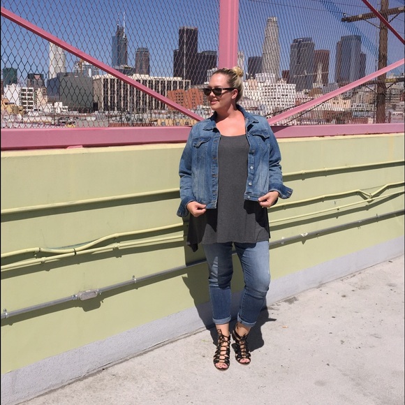 New plus size stretch jean jacket XL/1X and 3X - Picture 3 of 3