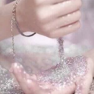 Meet your Posher, Noora