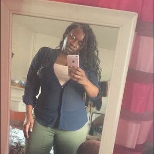 Meet your Posher, Ebony