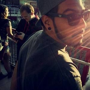 Meet your Posher, Efrain