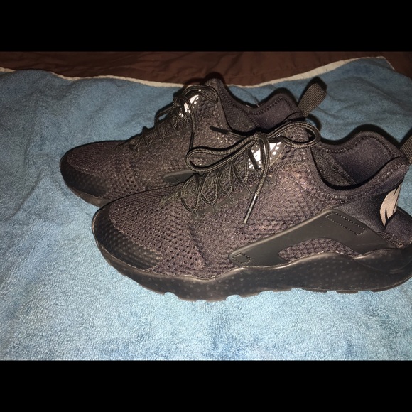 Black Nike Haurache