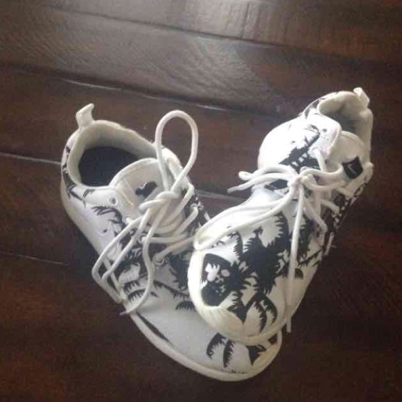 Palm tree nikes