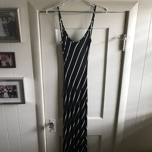 Snap open back maxi