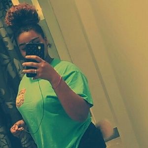 Meet your Posher, Chloe rose