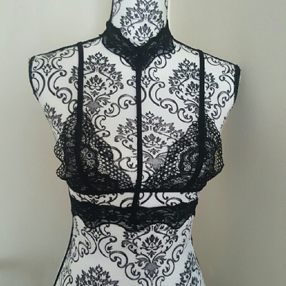 Lace Choker Bralette - Picture 2 of 4