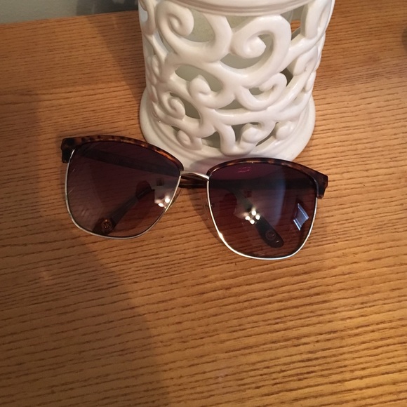 Michael kors sun glasses