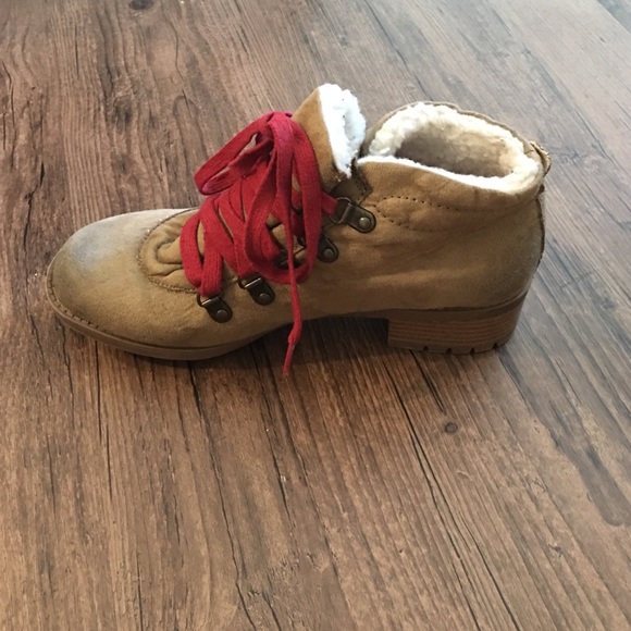Fun Winter Boots - Picture 2 of 3
