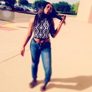 Meet your Posher, Sharonica