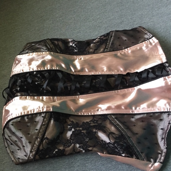 Pink and black lacy corset top - Picture 3 of 3