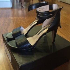 *NEW* French Connection Nanda Black Leather Heels.