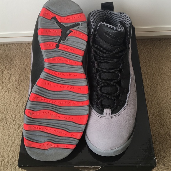 No trades. Jordan 10 "cool grey" size 4Y - Picture 2 of 4