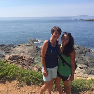 Meet your Posher, Caitlin