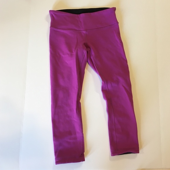 Reversible fuschia/black wunder under lululemon 6