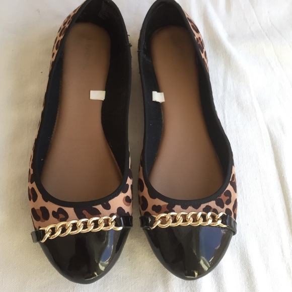 Leopard print flats