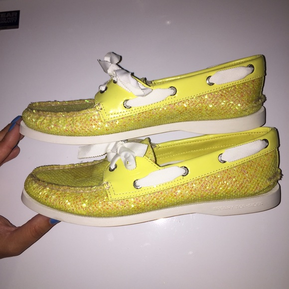 ❇️SALE!❇️Adorable Yellow Sparkly Sperry Top-Siders
