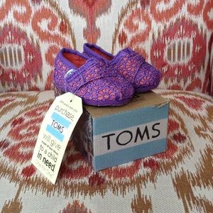 TOMS