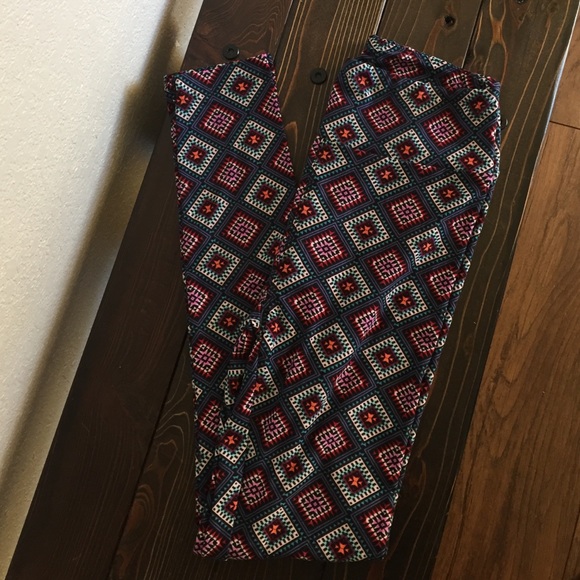 Lularoe Leggings OS new, never worn