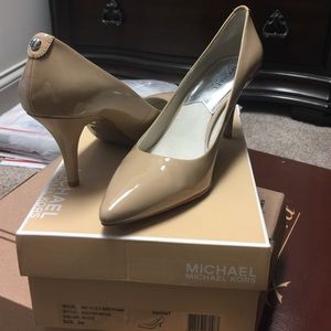 Michael Kors Nude Heels size 8