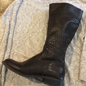 White Mountain brown boots!