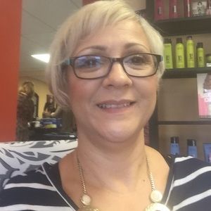 Meet your Posher, Ivette