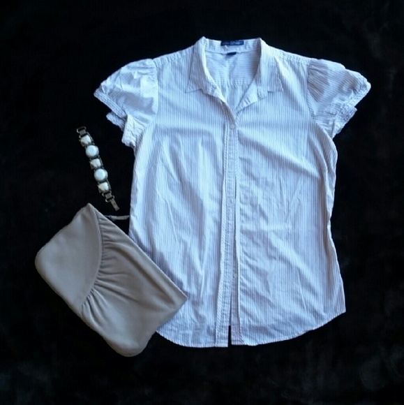Gap size 10 button up shirt with taupe stripe