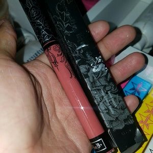 NEVER USED BEFORE KAT Von D Double Dare