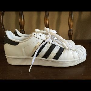 Adidas Superstars size 6.5